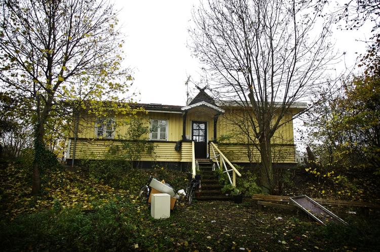 tvist. Christianitterne og staten har igennem mange år været uenige om, hvad der skal ske med voldene rundt om fristaden. 