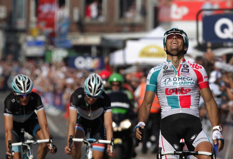 Vinder. Philippe Gilbert har haft et forrygende forår. Alligevel er hans hold Omega Pharma-Lotto ved at lukke. 