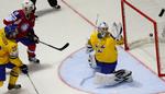 UPS. Fem norske scoringer har bragt skam over de svenske ishockey-stjerner. 