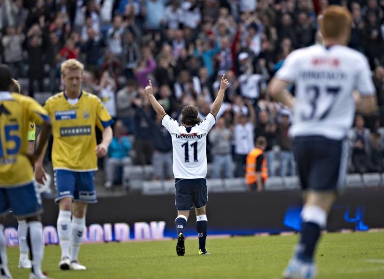 topscorer. Med sit 19. mål i 1. division sikrede Peter Graulund definitivt oprykningen til Superligaen. 