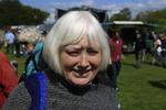 Karin Hartkopp er i Fælledparken og høre taler. Hun synes, at Villy Søvndals tale var god. 