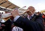 ølsjusk. Det var ikke al øllet, der havnede i gabet på træner Peter Sørensen. 