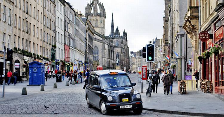 royal_mile_Miriam-Zesler_we