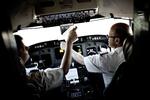 Søvnige. Der er kommet fokus på piloternes arbejdsforhold, efter at Politiken har offentliggjort flere artikler om piloter, der fløj, selv om de var meget trætte og ved at falde i søvn. 