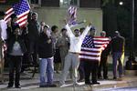 GLÆDESSCENER. Arabiske amerikanere i den muslimskdominerede by Dearborn ved Detroit jubler over bin Ladens død. 