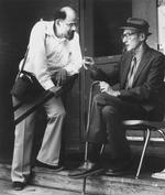 Censur. Den tyrkiske regering skrider ind over for den tyrkiske udgivelsen af en af William S. Burroughs (th.) bøger. Her ses den afdøde forfatter med forfatterkollegaen Allen Ginsberg. 