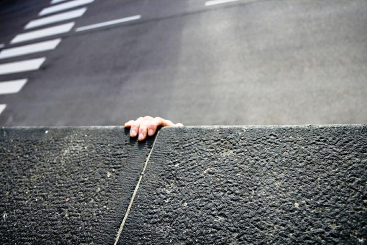 Fingerfærdighed. Til 'Urban Evolution Race' bliver deltagernes fingerkræfter testet under disciplinen 'traversering', som er en slags sidelæns armgang. 