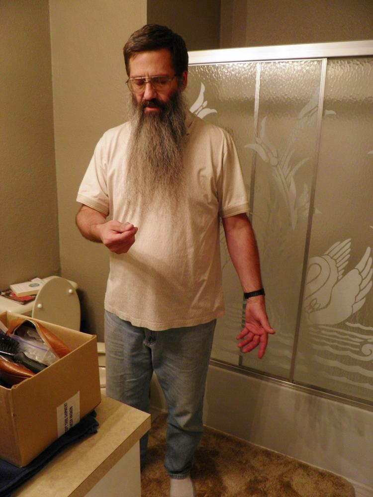 Gary Weddle lovede ikke at barbere sit skæg af, før Osama Bin Laden var fanget eller dræbt.... 