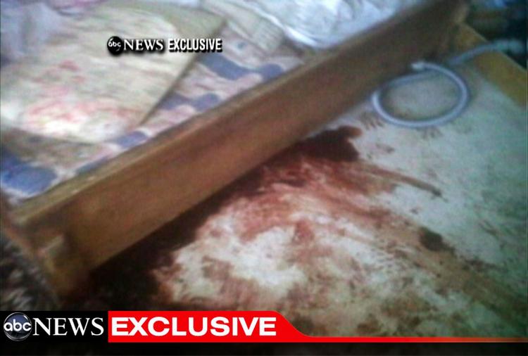 Blodspor i et af værelserne i det hus, Osama Bin Laden boede i. 