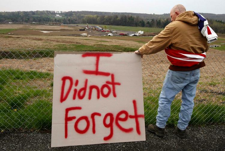Jeff Ray står tæt på det sted, hvor United Flight 93 styrtede ned 11. september 2001. 
