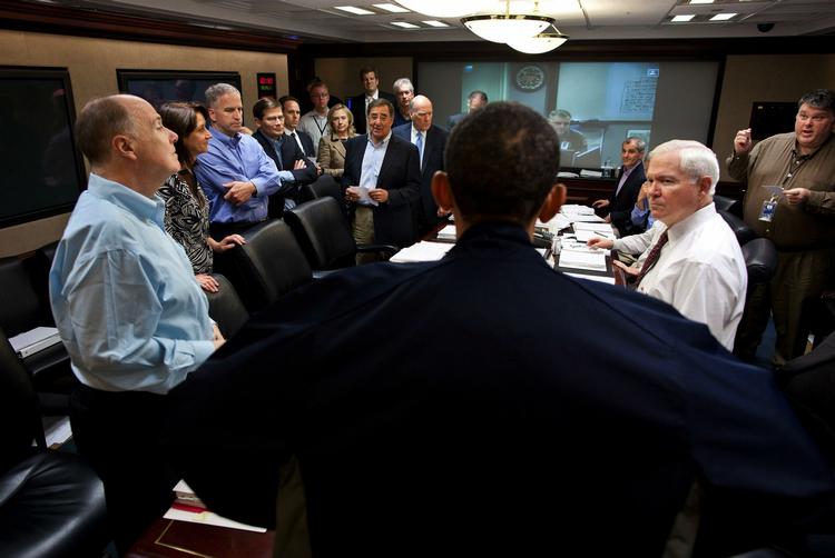 Nerver. Stemningen var højspændt, da Barack Obama og hans nærmeste i Det Hvide Hus fulgte angrebet i Pakistan på Osama bin Laden via en direkte forbindelse. 