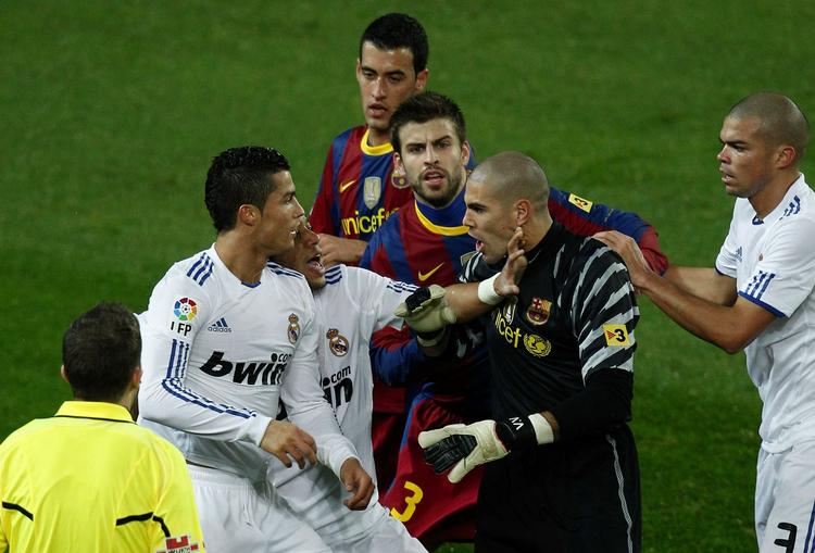 DRAMA. Stemningen var på kogepunktet i det første semifinale-opgør mellem Barcelona og Real Madrid 