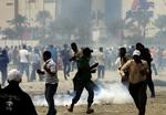 Voldsomt. Det er gået hårdt for sig under flere af demonstrationerne i Bahrain -  som her i hovedstaden Manama. 