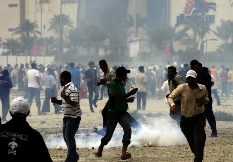 Voldsomt. Det er gået hårdt for sig under flere af demonstrationerne i Bahrain -  som her i hovedstaden Manama. 