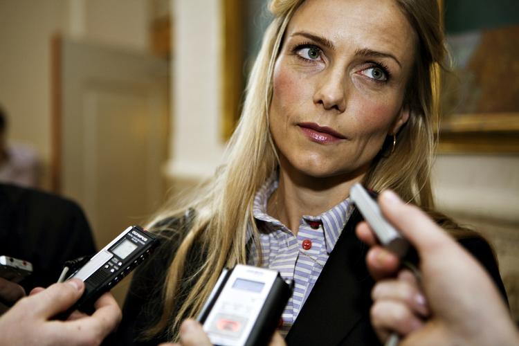Fortid. Malou Aamund meddelte i går, at hun forlader Folketinget. Hun kom ind for Ny Alliance ved sidste folketingsvalg, men forlod partiet til fordel for Venstre. 