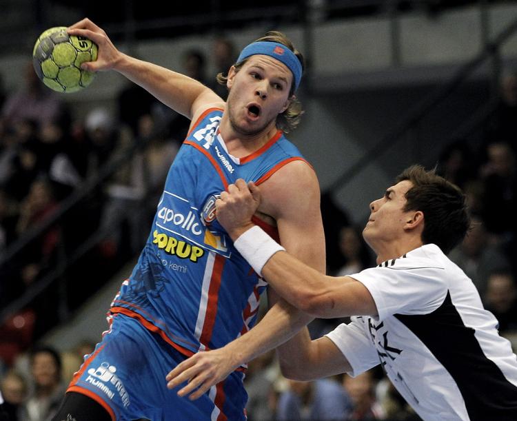 finale. Stortalentet Rasmus Lauge fra BSV (th) kommer igen til at krydse klinger med AG Københavns storskytte Mikkel Hansen (tv). 