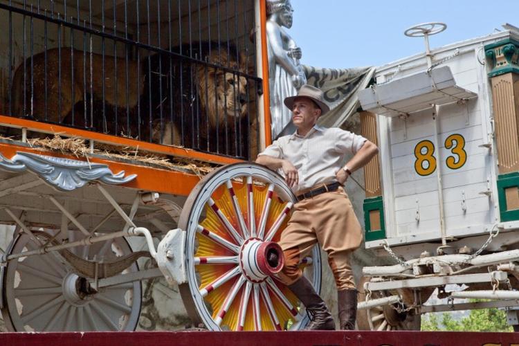 Dæmonisk. Christoph Waltz er blændende god som ond, jaloux og mishandlende cirkusdirektør i 'Water for Elephants'. 