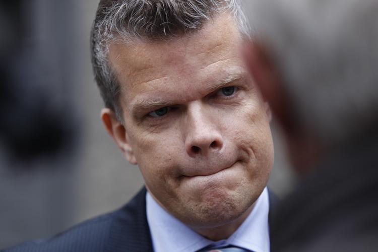 Pengeproblemer. Endnu en topchef i DSB er blevet fyret, fortæller konstitueret administrerende direktør i DSB Klaus Pedersen. 