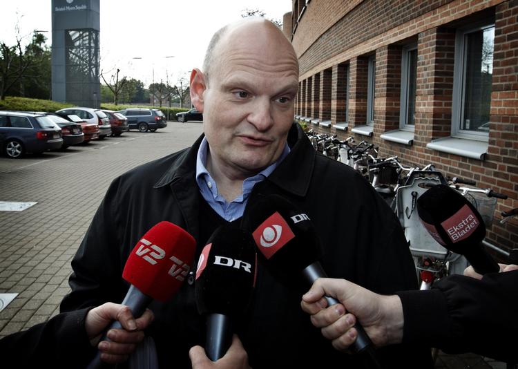 Anklaget. Erhvervsmanden Erik Skov Pedersen på vej til det første retsmøde ved Retten i Lyngby. 