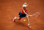 nedtur. Caroline Wozniackis lave fejlprocent og mentale styrke var ikke nok mod tyske Julia Görges' flot komponerede tennis og dræbende vinderslag. 