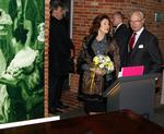 Statsbesøg. Dronning Silvia og kong Carl Gustaf er i Polen i disse dage og er bl.a. blevet interviewet om deres syn på succesforfatteren Stieg Larsson. På billedet besøger kongeparret Chopin-museet i Warszawa. 