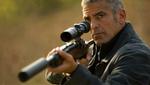I den ifølge Bettina Heltberg lidt undervurderede film, 'The American', kombinerer Clooney evnerne som macho og helt – her en temmelig tavs helt – med sine evner som filmelsker. 