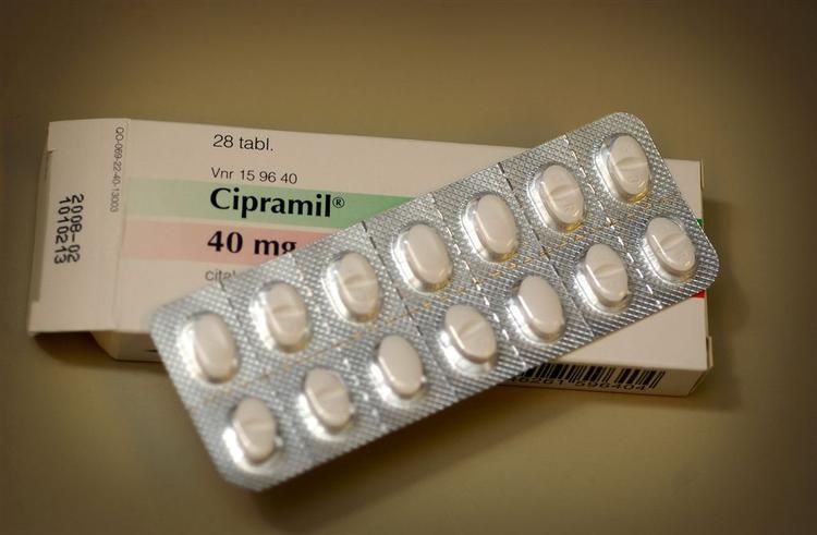 Antidepressive midler gives til børn helt ned til fire års alderen. Cipramil er et eksempel på de såkaldte lykkepiller. 