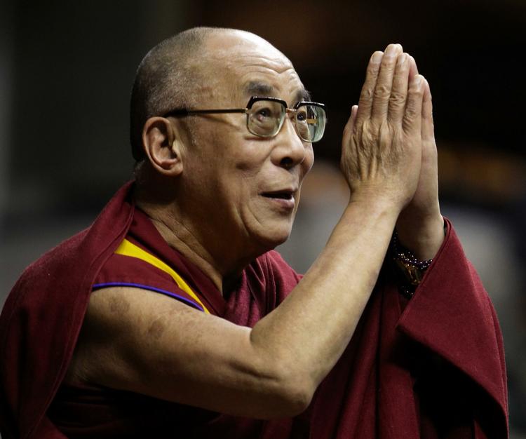 FREDSPRISVINDER. Dalai Lama udtrykker forståelse for drabet på Osama bin Laden under en tale for californiske universitetsstuderende. Arlivfoto. 