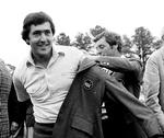 Legende. Seve Ballesteros bliver her iført den klassiske grønne jakke efter sin sejr ved US Masters i 1980. 