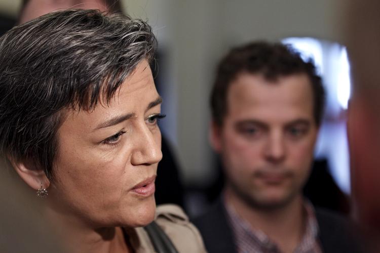 Forhandlinger om regeringens 2020-plan i finansministeriet.  De radikales Margrethe Vestager ankommer til forhandlingerne ved siden af finanspolitisk ordfører Morten Østergaard. 