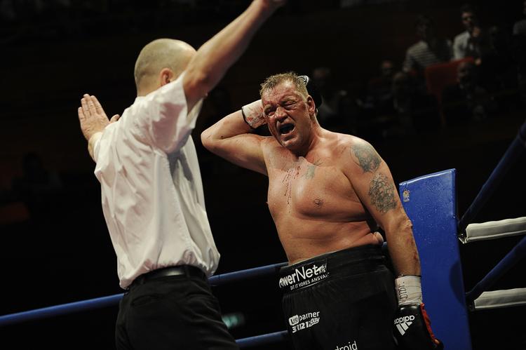 utilfreds. Afgørelsen på kampen mod Evander Holyfield var Brian Nielsen ikke udelt tilfreds med. 
