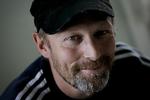 Prismodtager. Ud over sine film- og tv-roller har Lars Mikkelsen markeret sig med en række fornemme præstationer på de københavnske scener. 