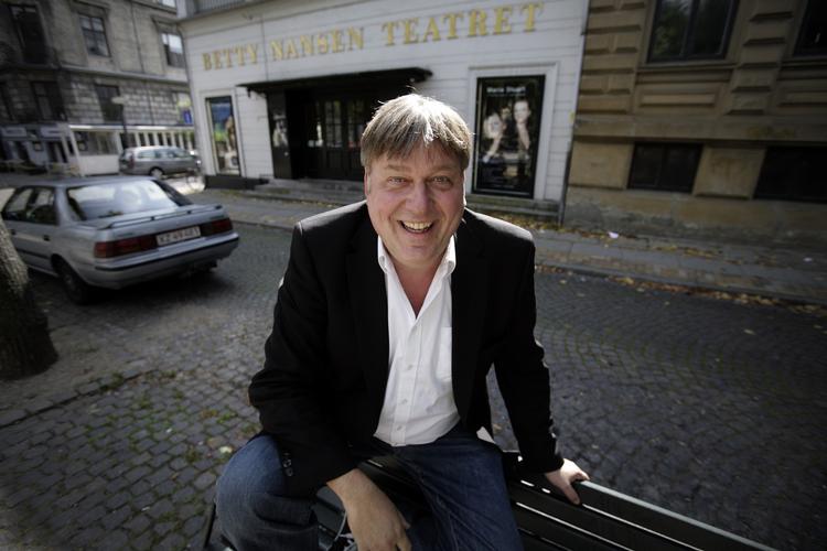 Billigere. »Vi har været nødt til at skære i alt«, siger direktør for Betty Nansen, Henrik Hartmann. 