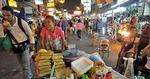 Thailand. Nogle hævemaskiner tager et gebyr på 150 baht for at spytte penge ud. 
