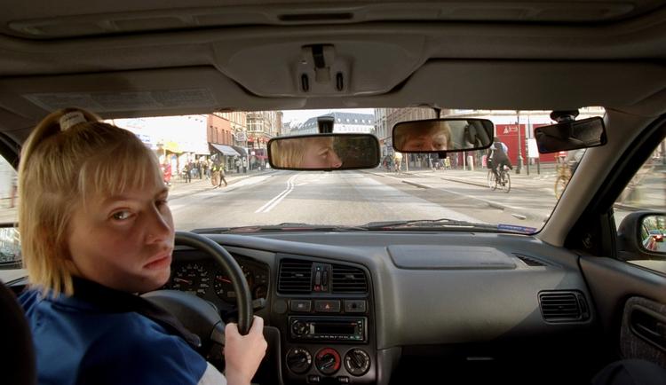 Sanktioner. Politi og Kørelærer-Unionen ønsker vil indføre sanktionere for dårlige lærere. En køreskoleelev fra Tip Top Trafik på Frederiksberg i færd med en køretime. 
