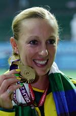 guld. Ved Commonwealth Games sidste år blev den tidligere russer Anastasia Rodionova guldvinder i både damesingle og damedouble. 