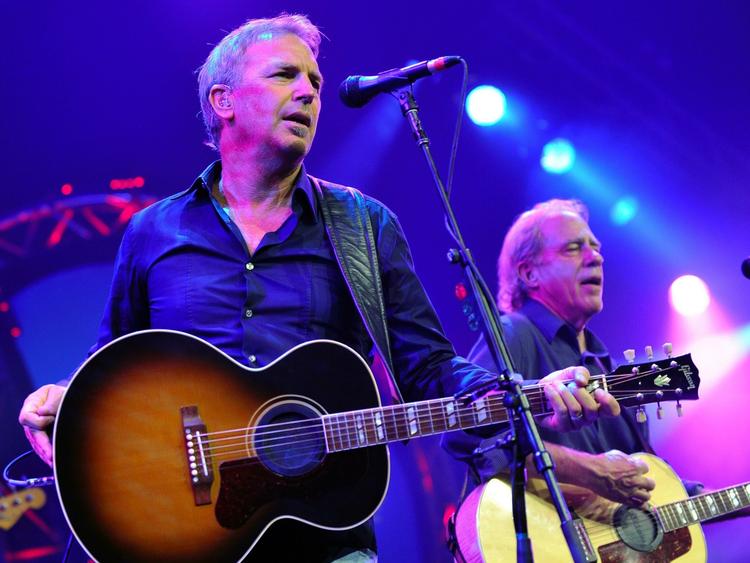 Country. Kevin Costner &amp; Modern West har udgivet to album, 'Untold Truths' og senest 'Turn It On'. 