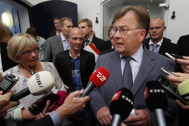 Dansk Folkepartis leder Pia Kjærsgaard, Kristendemokraternes Per Ørum Jørgensen var med, da finansminister Claus Hjort Frederiksen (V) præsenterede aftalen. 