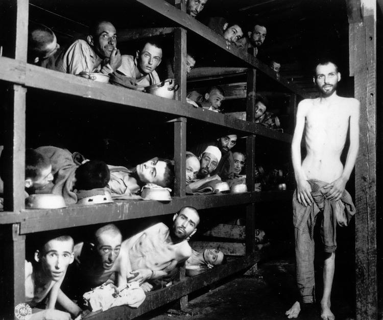 DØDSLEJR. Tyskerne slog millioner ihjel i koncentrationslejre som denne i Buchenwald, fotograferet efter krigens afslutning. Nu afviser tyskerne at udlevere krigsforbryder og massemorder fra Westerborklejren til hollængerne. 