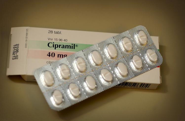 Antidepressivt. Præparatet Cipramil er ikke er godkendt mod lidelser af nogen art for børn og unge under 18 år. Alligevel udskrives det i op mod hvert  tredje tilfælde. 