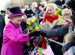 Udholdende. Dronning Elisabeth II har siddet næst længst på den engelske trone - 21.646 dage. 