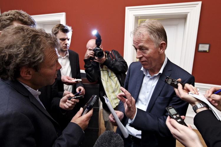 Kovending? SF's formand, Villy Søvndal, siger, at partiet modvilligt kan komme i en situation, hvor det må acceptere forringelser i efterlønnen. Arkivfoto. 