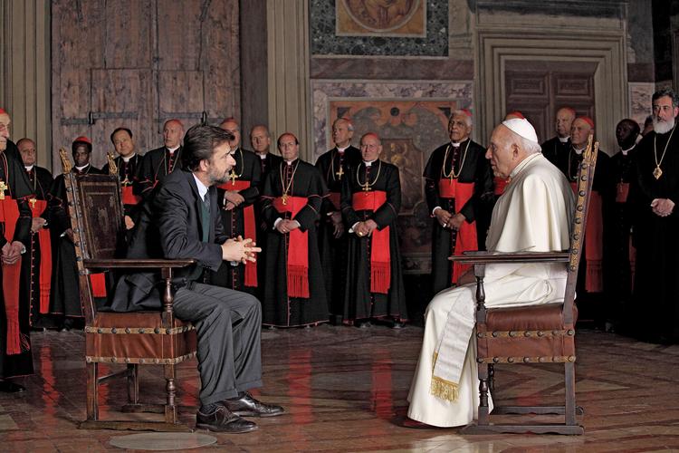 Fornemt. Michel Piccoli er formidabel som paven, der ikke vil være pave i Nanni Morettis palmebidrag, 'Habemus Papam'. 