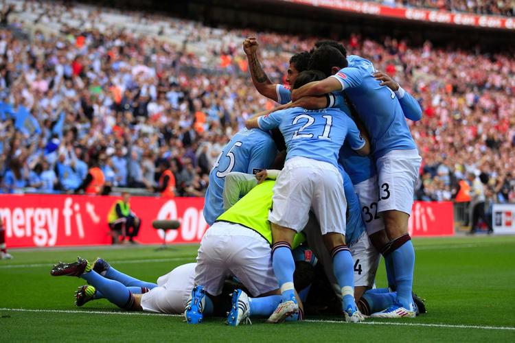 JUBEL. Efter en scoring af Yaya Touré kunne Manchester City juble over sejren i FA Cup-finalen. 