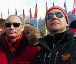 Venner? Forholdet mellem de to gamle allierede premierminister Vladimir Putin og præsident Dmitrij Medvedev vakler gevaldigt frem mod valget til næste år. 