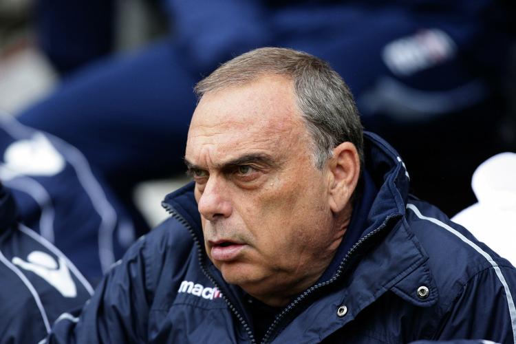 Slut. Prut, finale. Avram Grant ser til, mens hans hold taber til Wigan. Og så var det ud. 