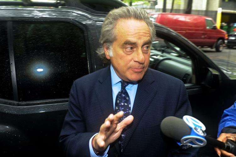 Feteret. Benjamin Brafman har tidligere forsvaret blandt andre sentaor Carl Kruger og den afdøde sanger Michael Jackson. 