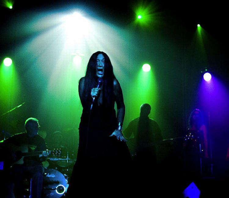 Anisette på scenen i Grenaa. Foto: Claus Bonnerup 