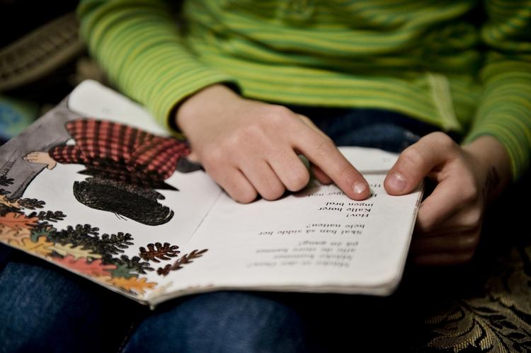 Blindebuk. I alt er det mere end 80.000 elever, eller hvad der svarer til over 14 pct. af alle 6-16-årige, der modtager specialundervisning. Det er for mange, det er for dyrt, og der er ingen, der gør noget ved det. 