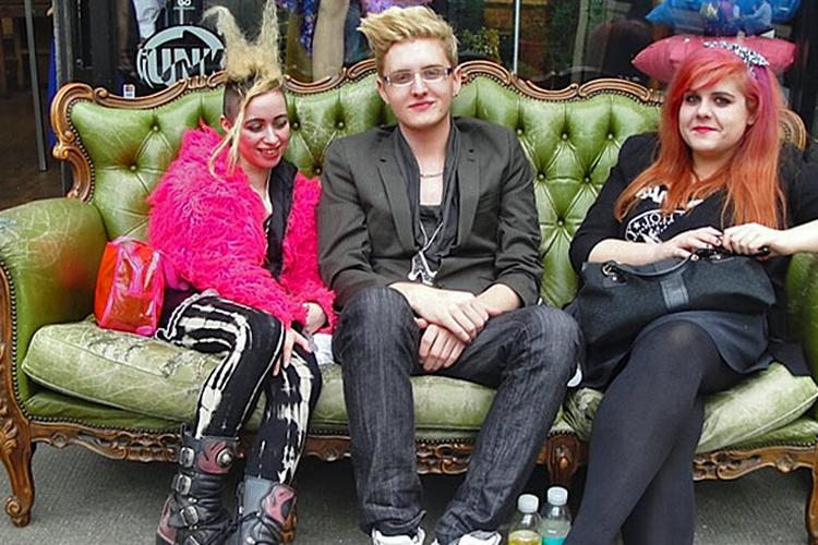 East End_Unge_web_Lone Theils